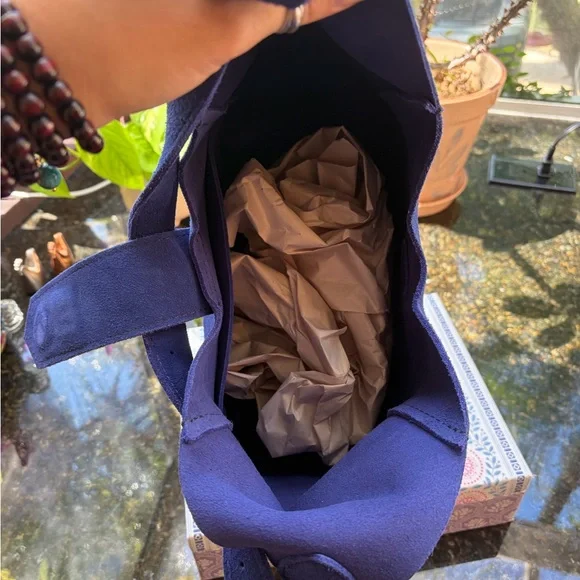 Portland Leather Joni Blue Flora Shoulder Bag - Retired - Picture 5 of 8